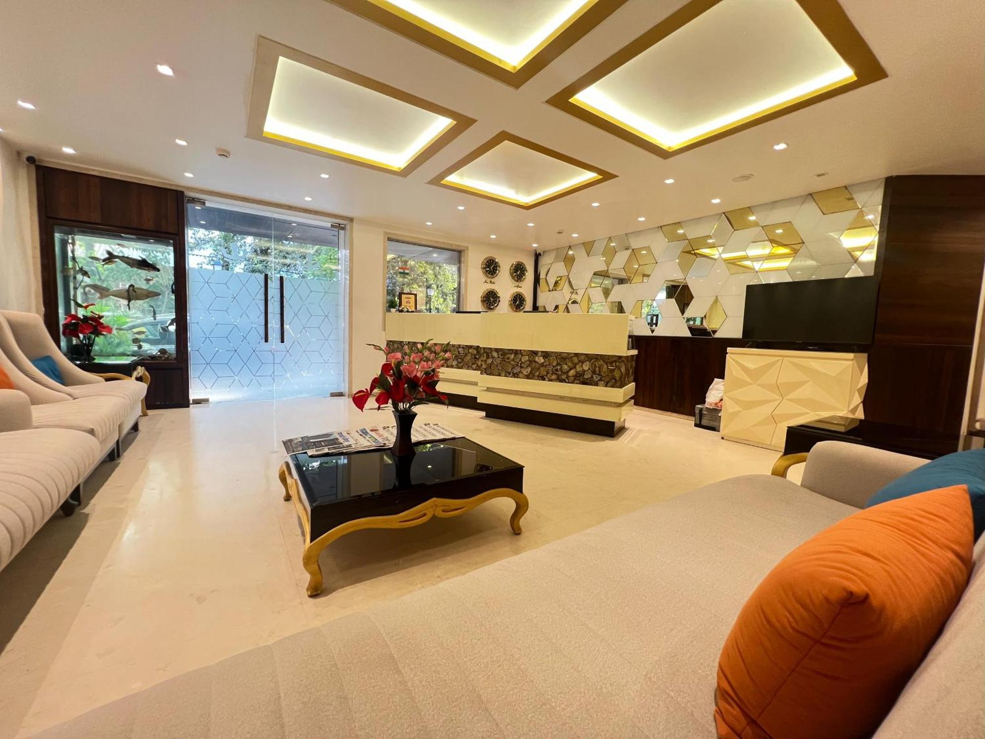 OYO Townhouse 334 Supreme Hotel Cuffe Parade Mumbai Exterior foto