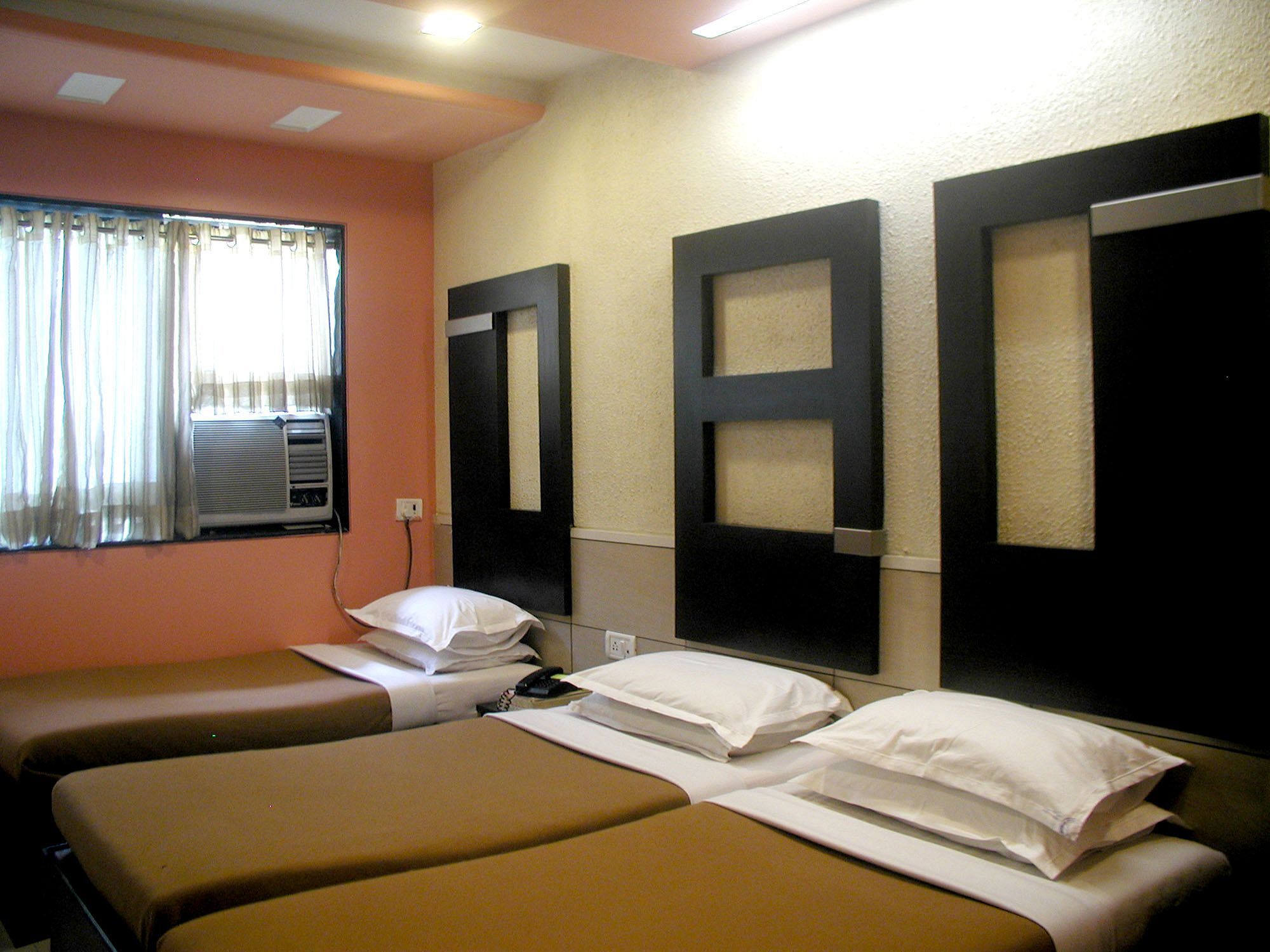 OYO Townhouse 334 Supreme Hotel Cuffe Parade Mumbai Exterior foto